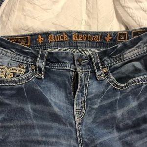 Rock revival mid rise skinny jeans